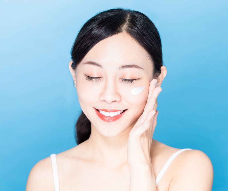 Mùa hè 2023 và những điều cần biết về dưỡng da 1 kem chong nang duong da